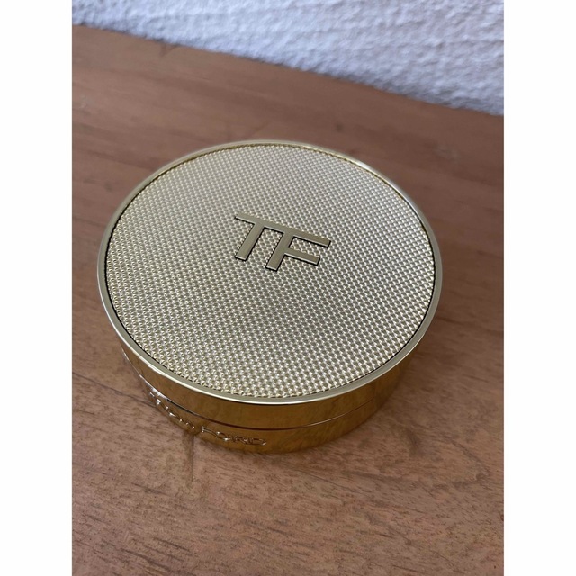 TOM FORD(トムフォード)のTOM FORD クッションファンデーション 0.3 コスメ/美容のベースメイク/化粧品(ファンデーション)の商品写真