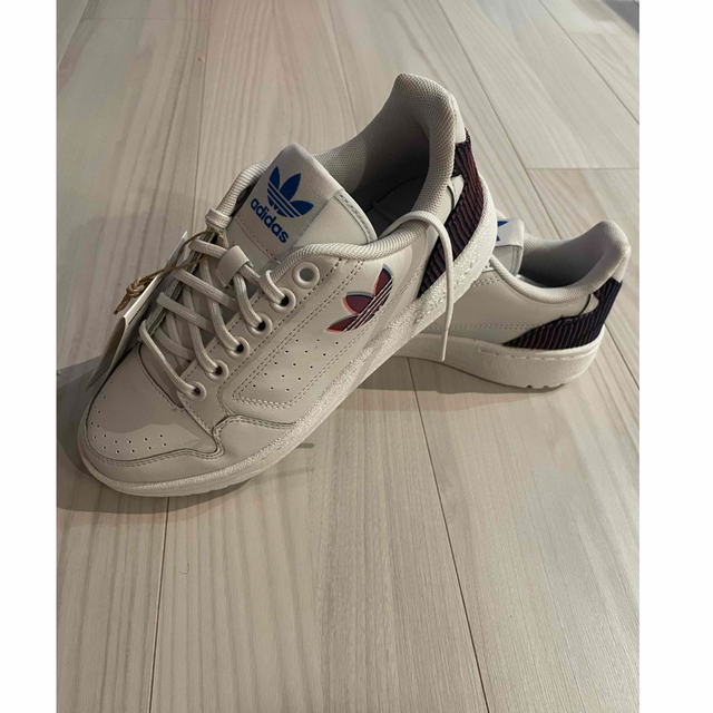 ❤️adidas❤️アディダス22cm スニーカー　ホワイト アディダス レディースの靴/シューズ(スニーカー)の商品写真