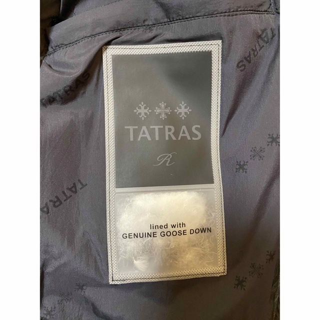 TATRAS(タトラス)のタトラス　TATRAS ランド LANDO サイズ3 カーキ　ダウンジャケット メンズのジャケット/アウター(ダウンジャケット)の商品写真