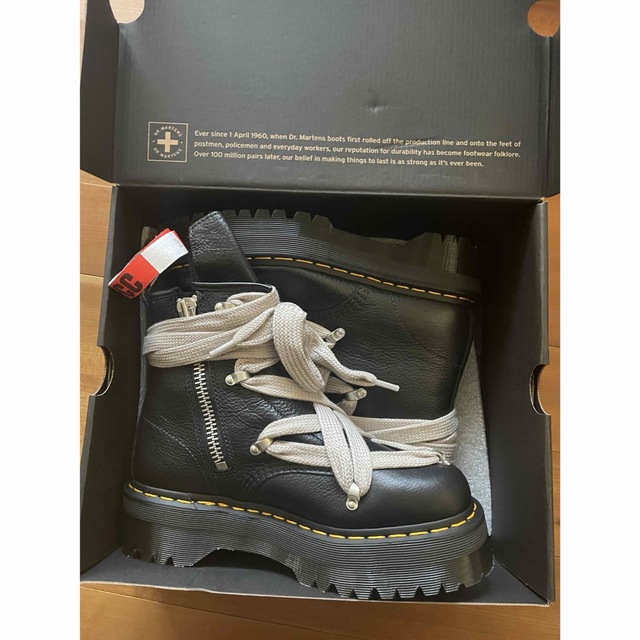 Rick Owens(リックオウエンス)のRICK OWENS X DR. MARTENS Quad Sole Boots メンズの靴/シューズ(ブーツ)の商品写真