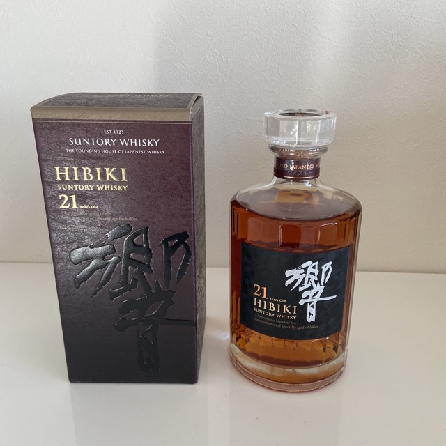 食品/飲料/酒サントリー ウイスキー 響21年 700ml