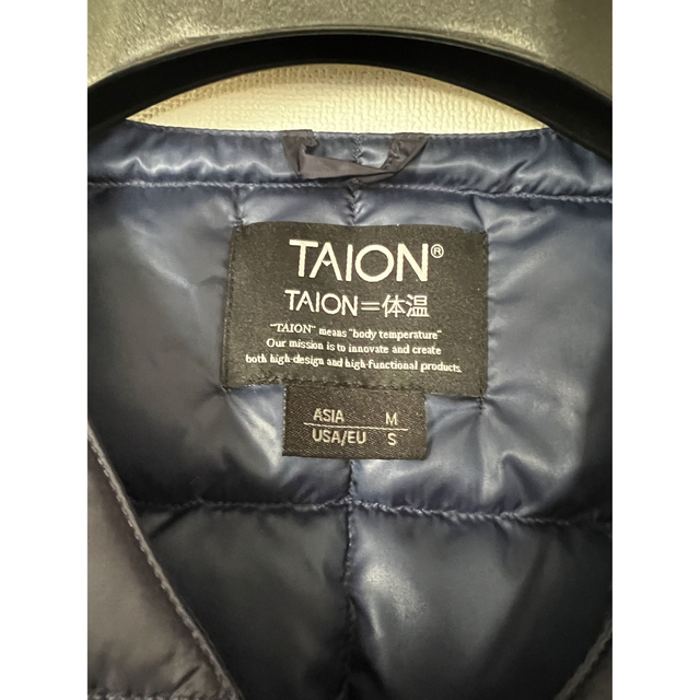 TAION(タイオン)の【美品】TAION ベスト ネイビー メンズのジャケット/アウター(ダウンベスト)の商品写真