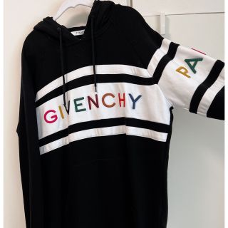 ジバンシィ(GIVENCHY)のジバンシーパーカー黒　Lサイズ(パーカー)