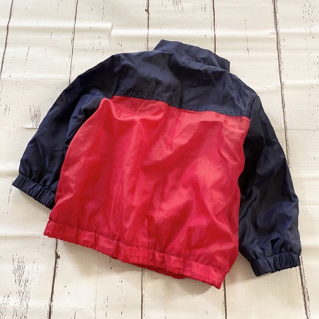 人気 美品☆モンクレール・PRAGUEキッズ ワッペン ナイロンジャケット