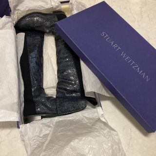 スチュワートワイツマン(Stuart Weitzman)のSTUART WEITZMAN snake 5050 かなり希少なヘビ皮(ブーツ)