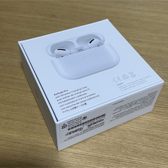 AirPods Pro 空箱 スマホ/家電/カメラのオーディオ機器(ヘッドフォン/イヤフォン)の商品写真