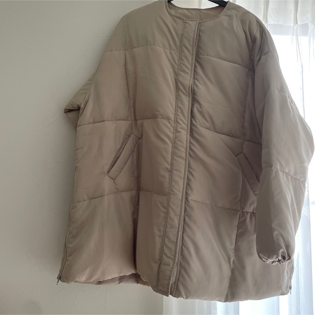 TODAYFUL(トゥデイフル)のAmiur fiber down no collar blouson beige メンズのジャケット/アウター(ダウンジャケット)の商品写真