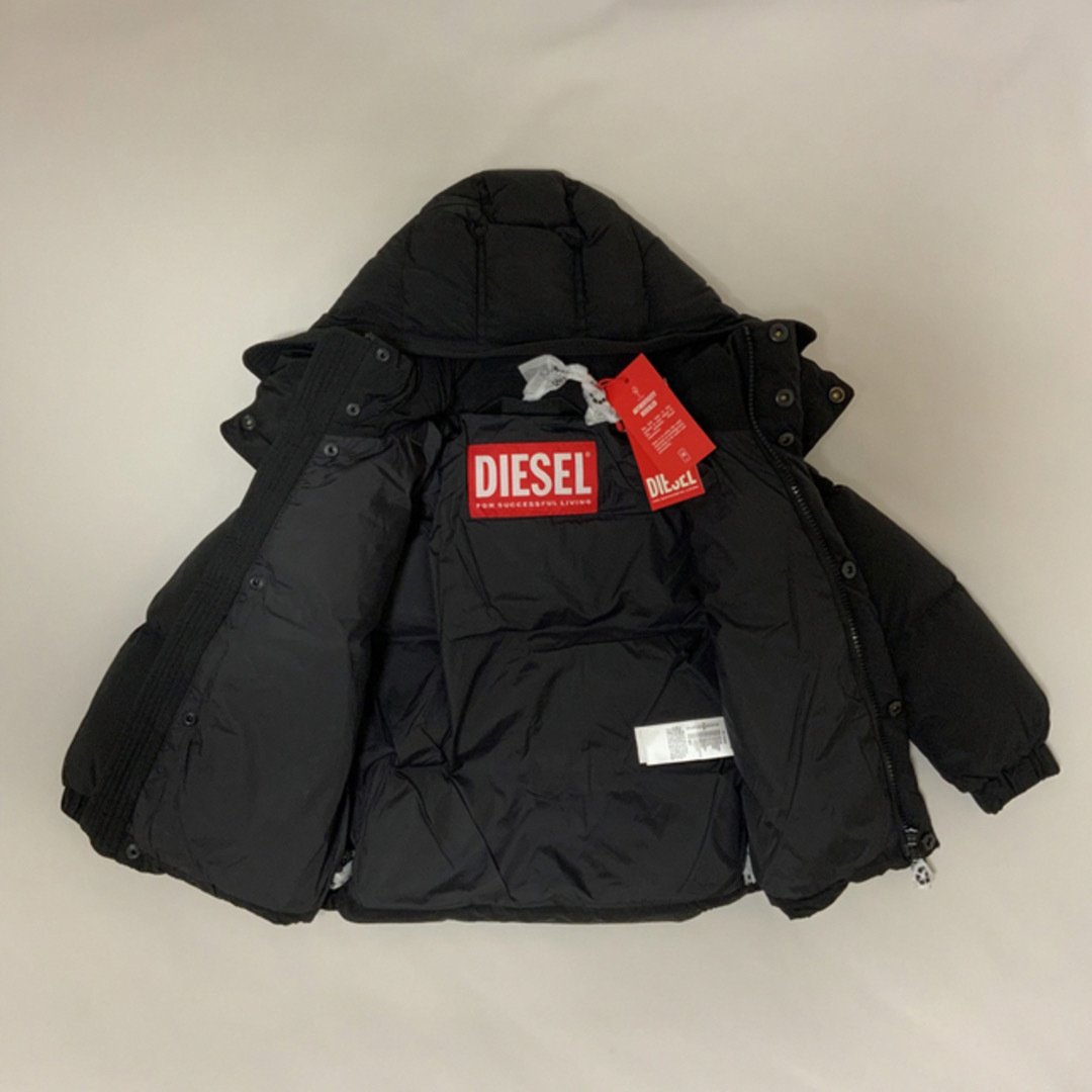 DIESEL(ディーゼル)の洗練されたデザイン　DIESEL　KID　ウィンタージャケット　10Y　正規品 キッズ/ベビー/マタニティのキッズ服女の子用(90cm~)(コート)の商品写真