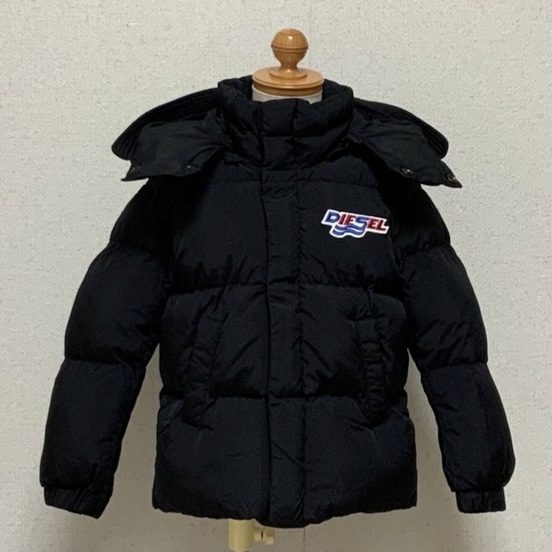 洗練されたデザイン　DIESEL　KID　ウィンタージャケット　4Y　正規品