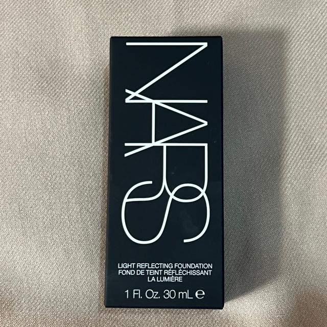 NARS(ナーズ)のNARSライトリフレクティング ファンデーション 02166 コスメ/美容のベースメイク/化粧品(ファンデーション)の商品写真