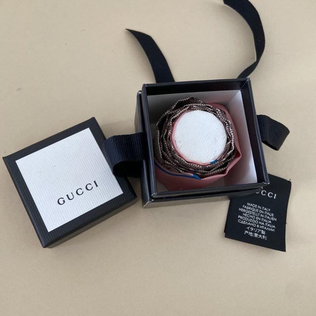 Gucci(グッチ)のGUCCI bee 人気シリーズ スカーフ レディースのファッション小物(バンダナ/スカーフ)の商品写真