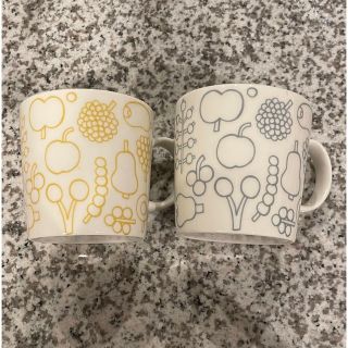 イッタラ(iittala)のイッタラ  フルッタ　マグカップ　パールグレー＆イエロー(グラス/カップ)