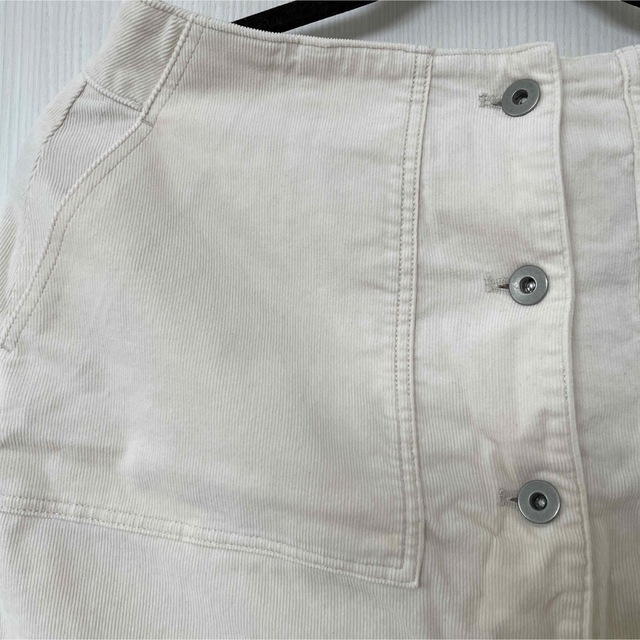UNIQLO(ユニクロ)のUNIQLO細コーデュロイミニスカート レディースのスカート(ミニスカート)の商品写真