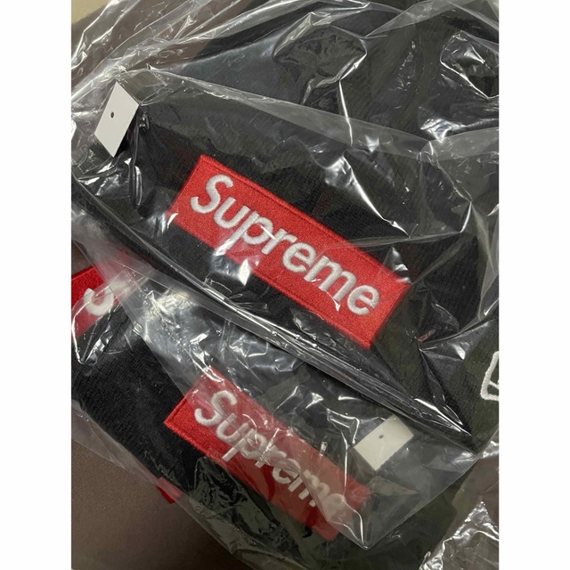 Supreme(シュプリーム)の2個supreme new era box logo beanie 黒 メンズの帽子(ニット帽/ビーニー)の商品写真