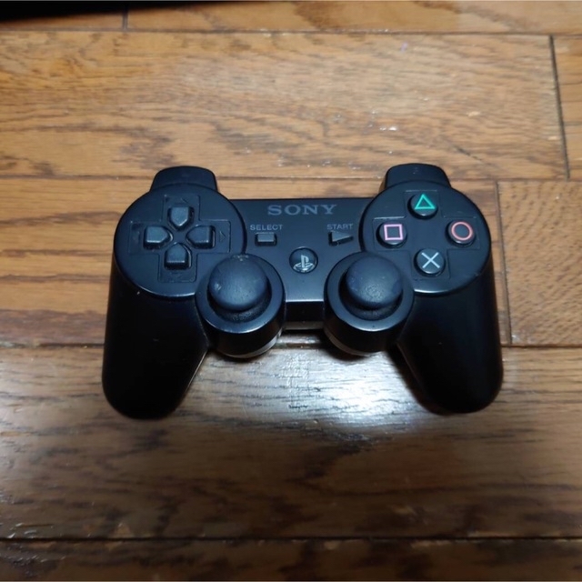 PlayStation3(プレイステーション3)のPS3 プレイステーション3 本体 コントローラー付 初期化済 人気タイトル多数 エンタメ/ホビーのゲームソフト/ゲーム機本体(家庭用ゲーム機本体)の商品写真