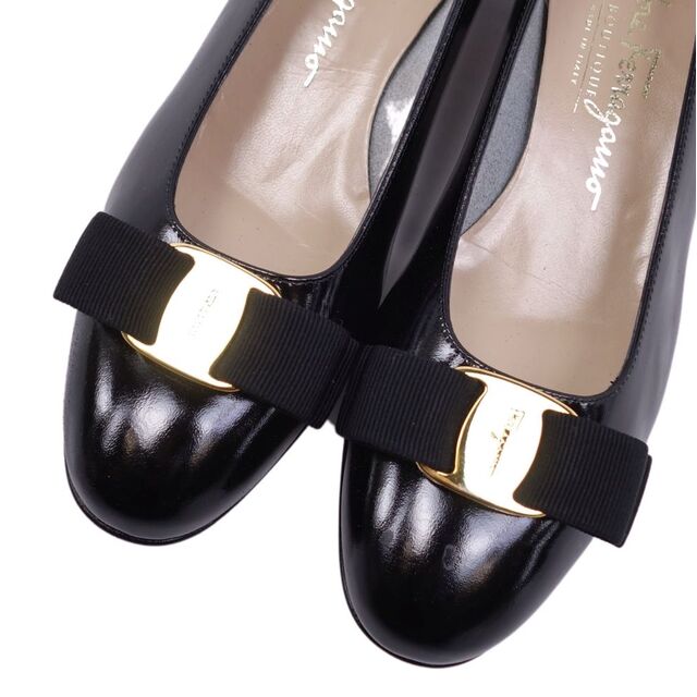 サルヴァトーレ フェラガモ Salvatore Ferragamo パンプス ヴァラ