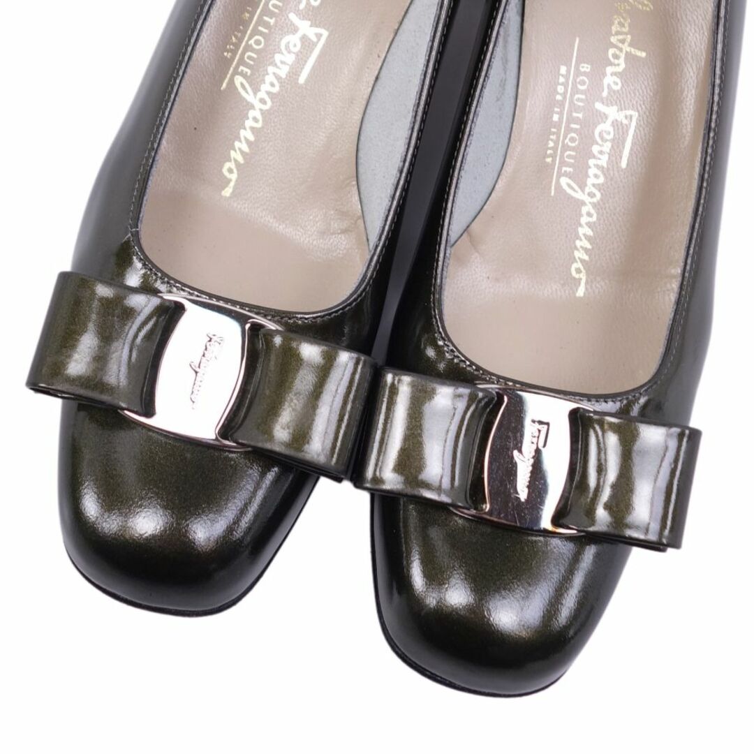 サルヴァトーレ フェラガモ Salvatore Ferragamo パンプス ヴァラ エナメルレザー ヒール シューズ 靴 レディース  5C(22.5cm相当) グリーン