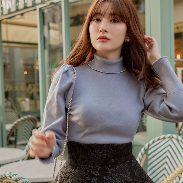 Crystal Embellished Turtleneck Knit Top | フリマアプリ ラクマ