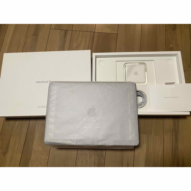 【美品】MacBook Pro 13インチ(2020) core i7A2251購入日