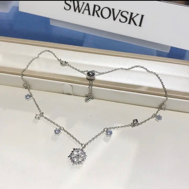 プレゼント　スワロフスキー Swarovski ネックレス