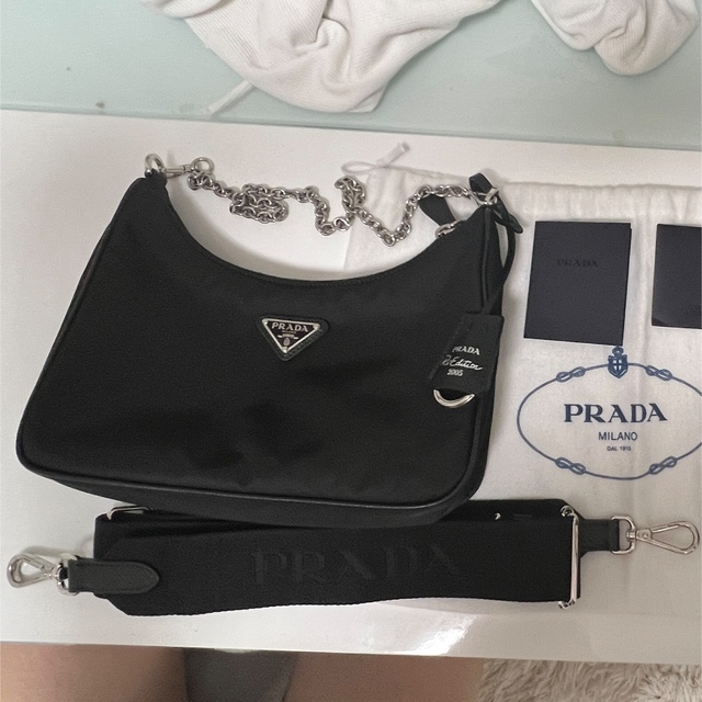 PRADA(プラダ)のPRADAプラダ Re-Edition 2005 Re-Nylon バッグ レディースのバッグ(ショルダーバッグ)の商品写真