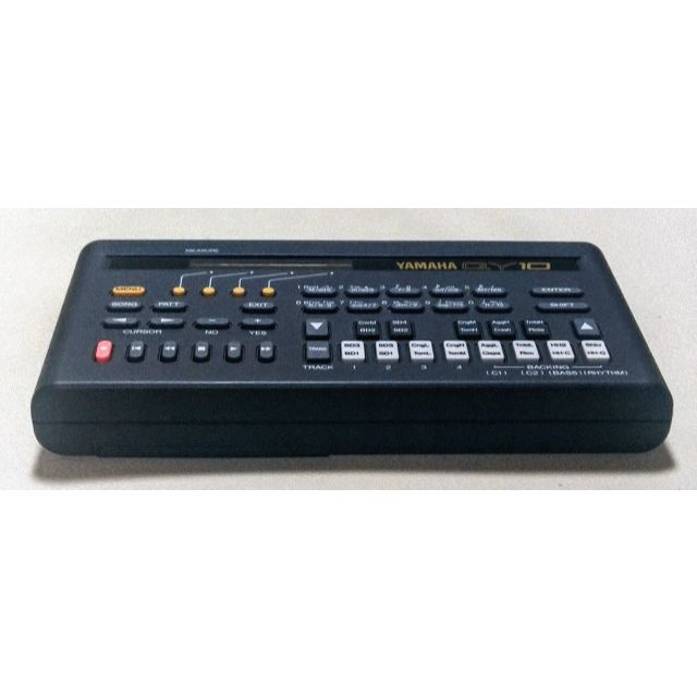 YAMAHA  QY10  MUSIC SEQUENCER 7