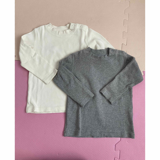 ユニクロ(UNIQLO)のUNIQLO リブハイネックTシャツ　90 2枚(Tシャツ/カットソー)