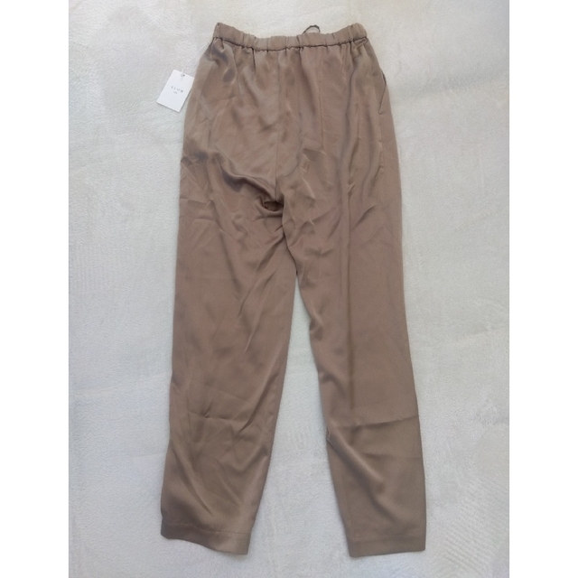 【SLOW 23区】新品タグ付き サテンパンツ ベージュ 36 レディース