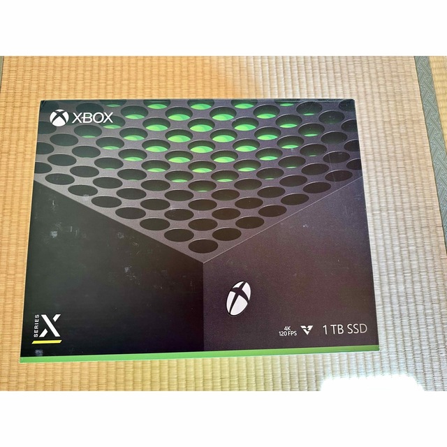 Xbox(エックスボックス)のほぼ新品、美品！Xbox Series X 、レシート有り エンタメ/ホビーのゲームソフト/ゲーム機本体(家庭用ゲーム機本体)の商品写真