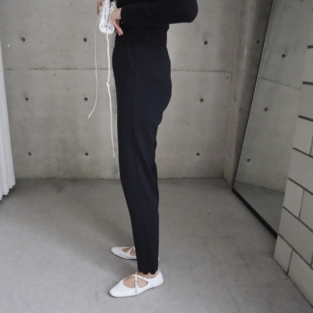 YOKO CHAN(ヨーコチャン)の【新品未使用」ella  日本製 scallop leggings pants レディースのパンツ(カジュアルパンツ)の商品写真