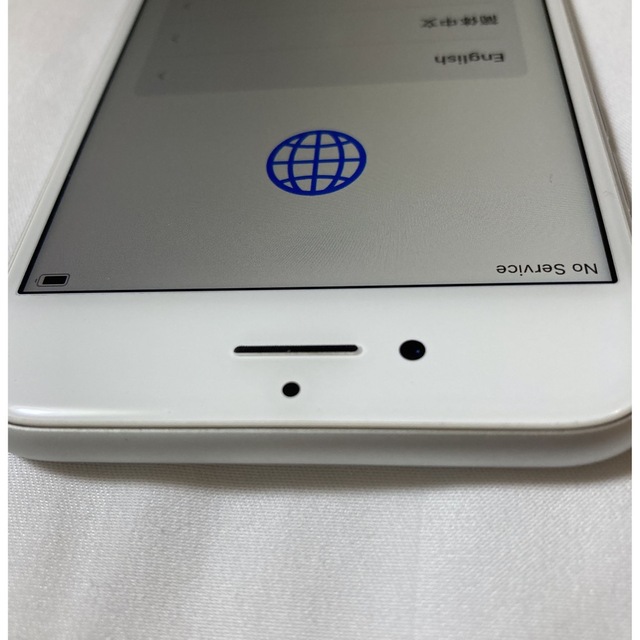 iPhone(アイフォーン)のSIMロック解除済 iphone8 64GBシルバー SIMフリー スマホ/家電/カメラのスマートフォン/携帯電話(スマートフォン本体)の商品写真