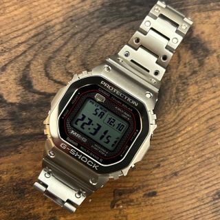 ジーショック(G-SHOCK)の【最終値下】CASIO G-SHOCK MRG-B5000D-1JR 中古美品！(腕時計(デジタル))