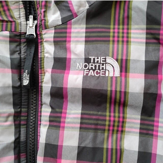 THE NORTH FACE(ザノースフェイス)のノースフェイス ダウンジャケット リバーシブル 140 キッズ/ベビー/マタニティのキッズ服女の子用(90cm~)(ジャケット/上着)の商品写真