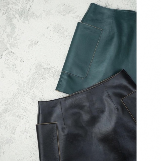 FUMIKA_UCHIDA(フミカウチダ)のBuffalo Leather Pocket Skirt レディースのアクセサリー(その他)の商品写真