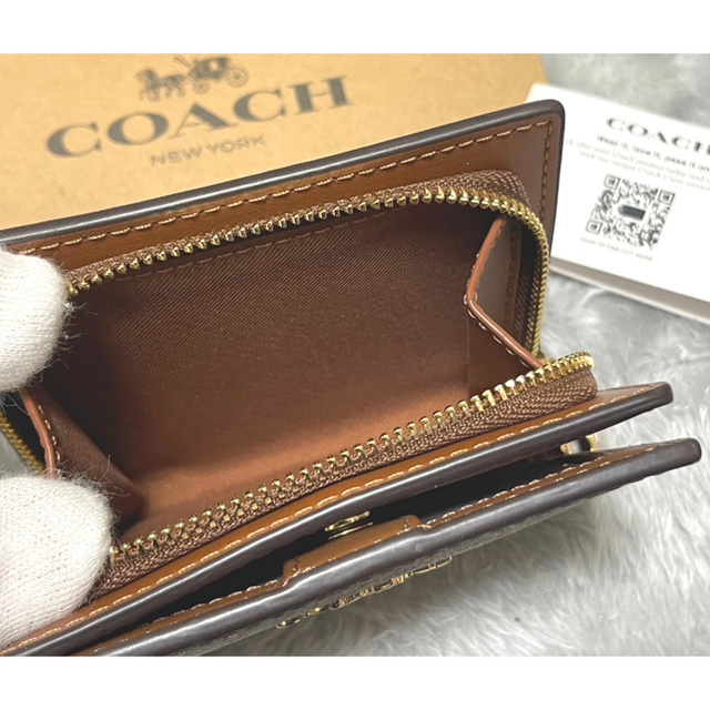 年末年始セール！【新品】COACH コーチ スナップ ウォレット 二つ折り財布