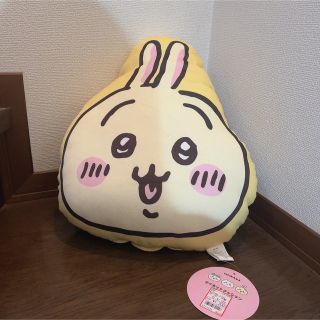 新品未使用タグ付き✨ちいかわ　うさぎ　ダイカットクッション(キャラクターグッズ)