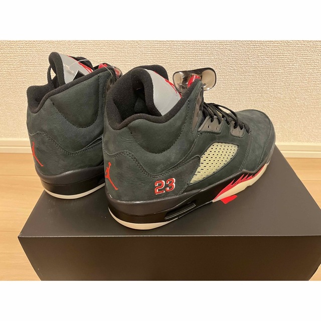 NIKE(ナイキ)のNIKE AIR JORDAN 5 RETRO GTX レディースの靴/シューズ(スニーカー)の商品写真