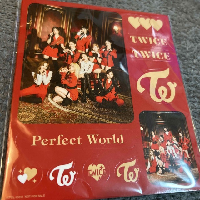 TWICE(トゥワイス)のTWICE シール 公式 エンタメ/ホビーのタレントグッズ(アイドルグッズ)の商品写真