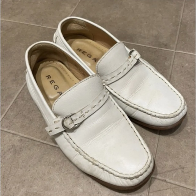 REGAL(リーガル)のREGAL リーガル 白 ローファー パンプス レディースの靴/シューズ(ローファー/革靴)の商品写真