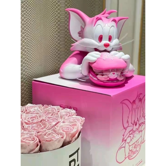 ⭐️トムとジェリー⭐️』フィギュア ソフビ ピンク バーガー ⭐️トムとジェリー⭐️』フィギュア ソフビ ピンク バーガー