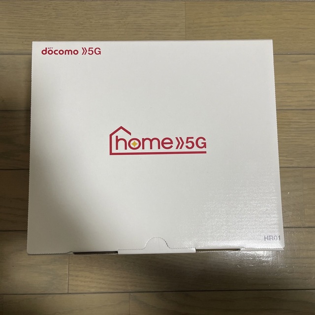 NTTdocomo(エヌティティドコモ)のdocomo ドコモ home5gルーター hr01 スマホ/家電/カメラのPC/タブレット(PC周辺機器)の商品写真