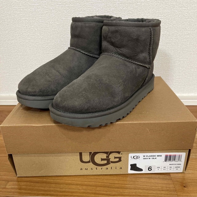 UGG  クラシックミニ　グレー　23センチ