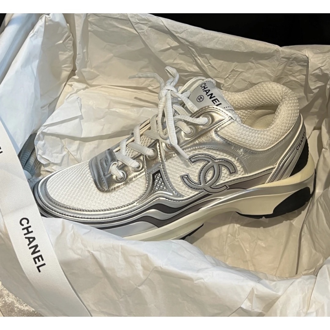 後払い手数料無料】 CHANEL - シャネル スニーカー シルバー 2023年