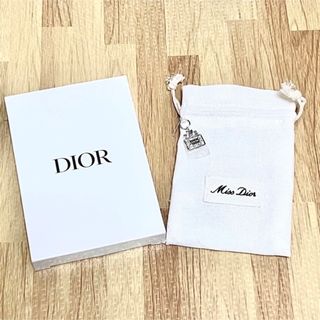 ディオール(Dior)の未使用品 箱付き ミスディオール チャーム付きミニ巾着ポーチ(ポーチ)