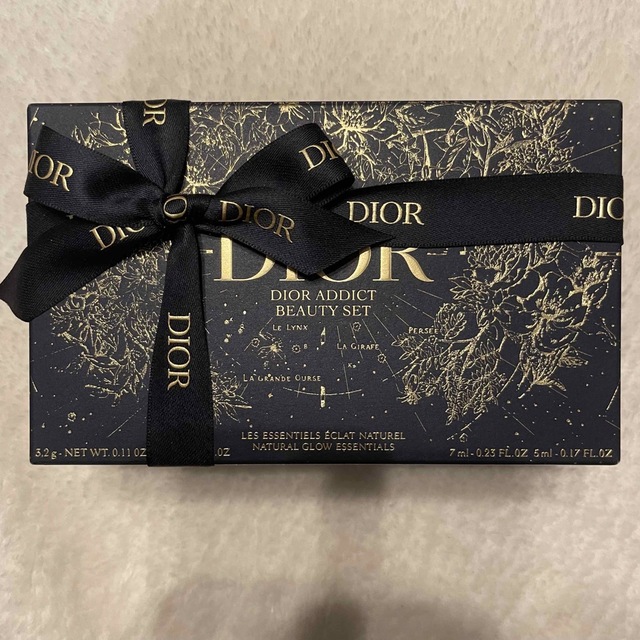 好評NEW】 Dior dior クリスマスオファー2022 ホリデー ポーチ・香水・リップ・乳液等の通販 by まるまるまる's  shop｜ディオールならラクマ