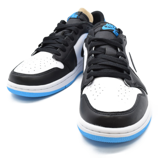 NIKE(ナイキ)のNIKE ナイキ WMNS Air Jordan 1 Low OG Black and Dark Powder Blue/UNC ウィメンズ エアジョーダン1 ロー ローカットスニーカー ブラック/ブルー CZ0775-104 レディースの靴/シューズ(スニーカー)の商品写真