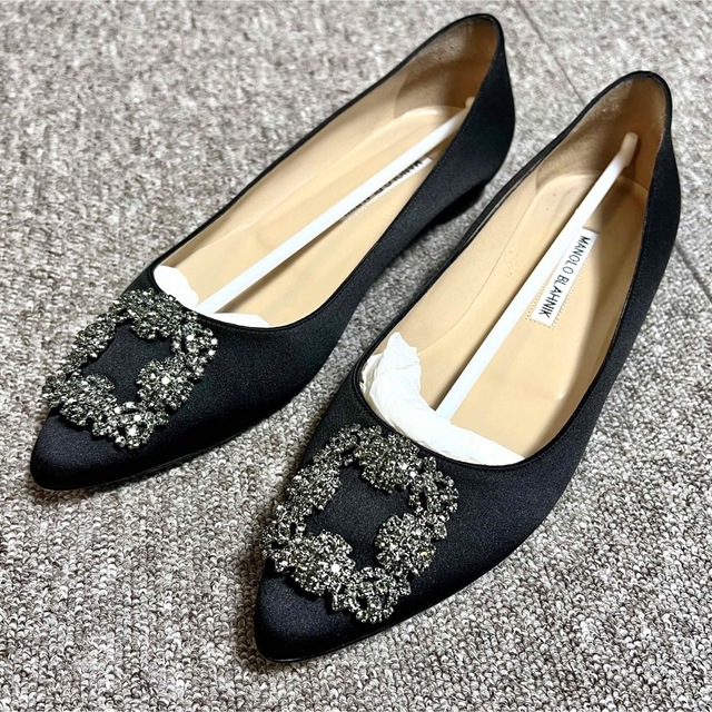 【Manolo Blahnik(マノロブラニク)】ハンギシ サテンパンプス 38