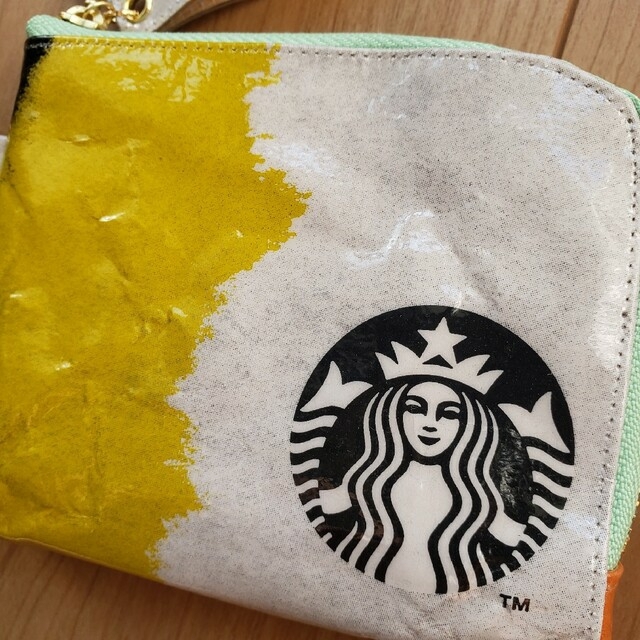 Starbucks Coffee(スターバックスコーヒー)の専用🌠ハンドメイド紙袋リメイクポーチ スターバックスL字ファスナーポーチスタバ ハンドメイドのファッション小物(ポーチ)の商品写真