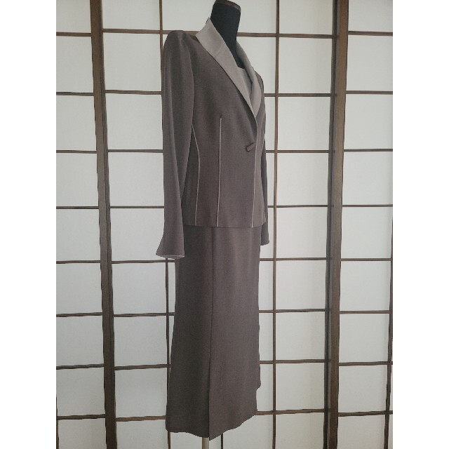 [新品未使用]SUNROSE  ブラウン 3点セットアップ M-Lサイズ レディースのフォーマル/ドレス(スーツ)の商品写真