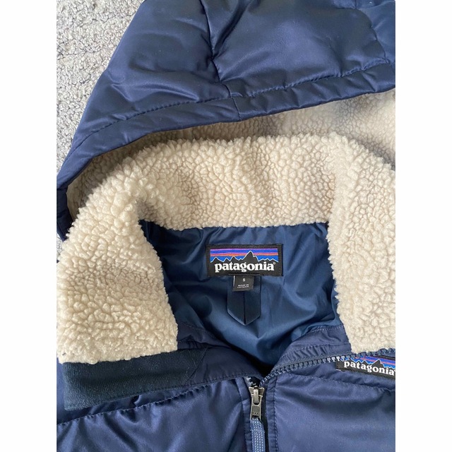 patagonia(パタゴニア)のパタゴニア　キッズ　xs 5-6歳　ダウンコート　女の子 キッズ/ベビー/マタニティのキッズ服女の子用(90cm~)(コート)の商品写真